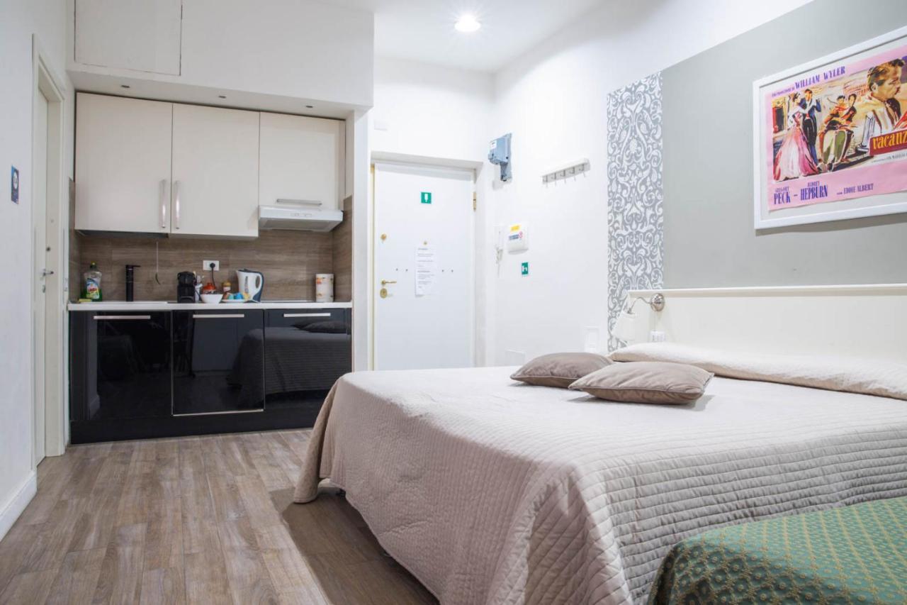 Cinema House Bed & Breakfast โรม ภายนอก รูปภาพ