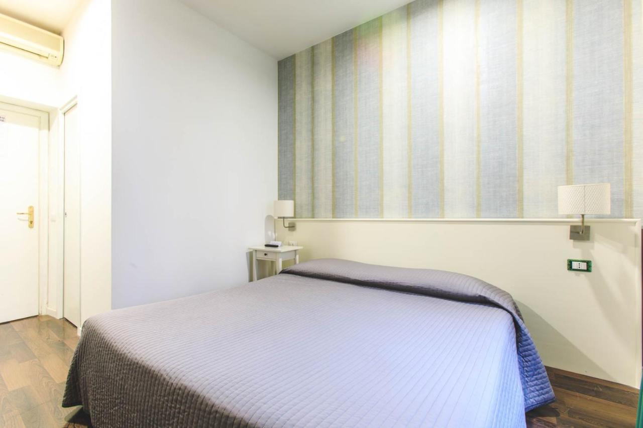 Cinema House Bed & Breakfast โรม ภายนอก รูปภาพ