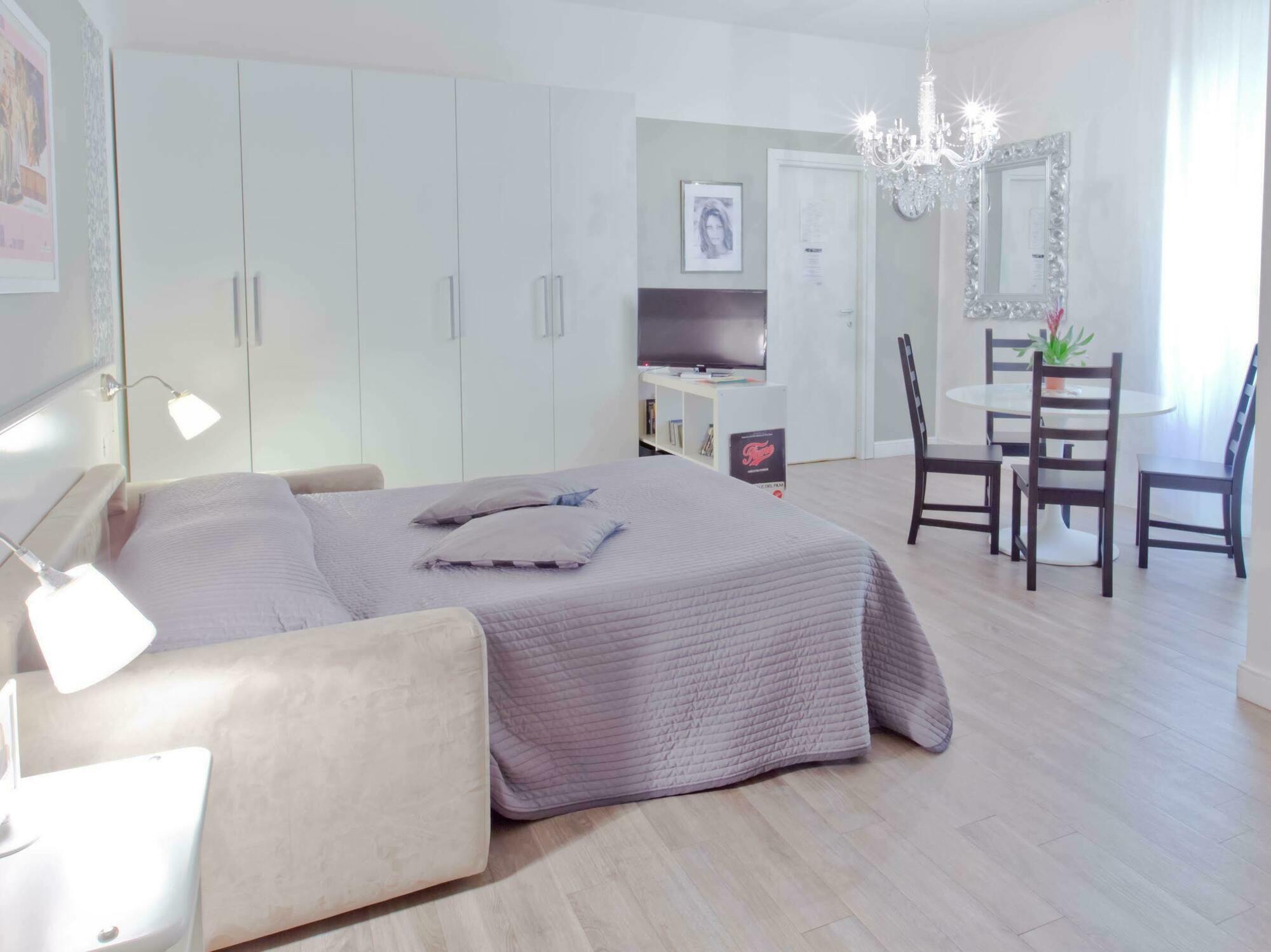 Cinema House Bed & Breakfast โรม ภายนอก รูปภาพ